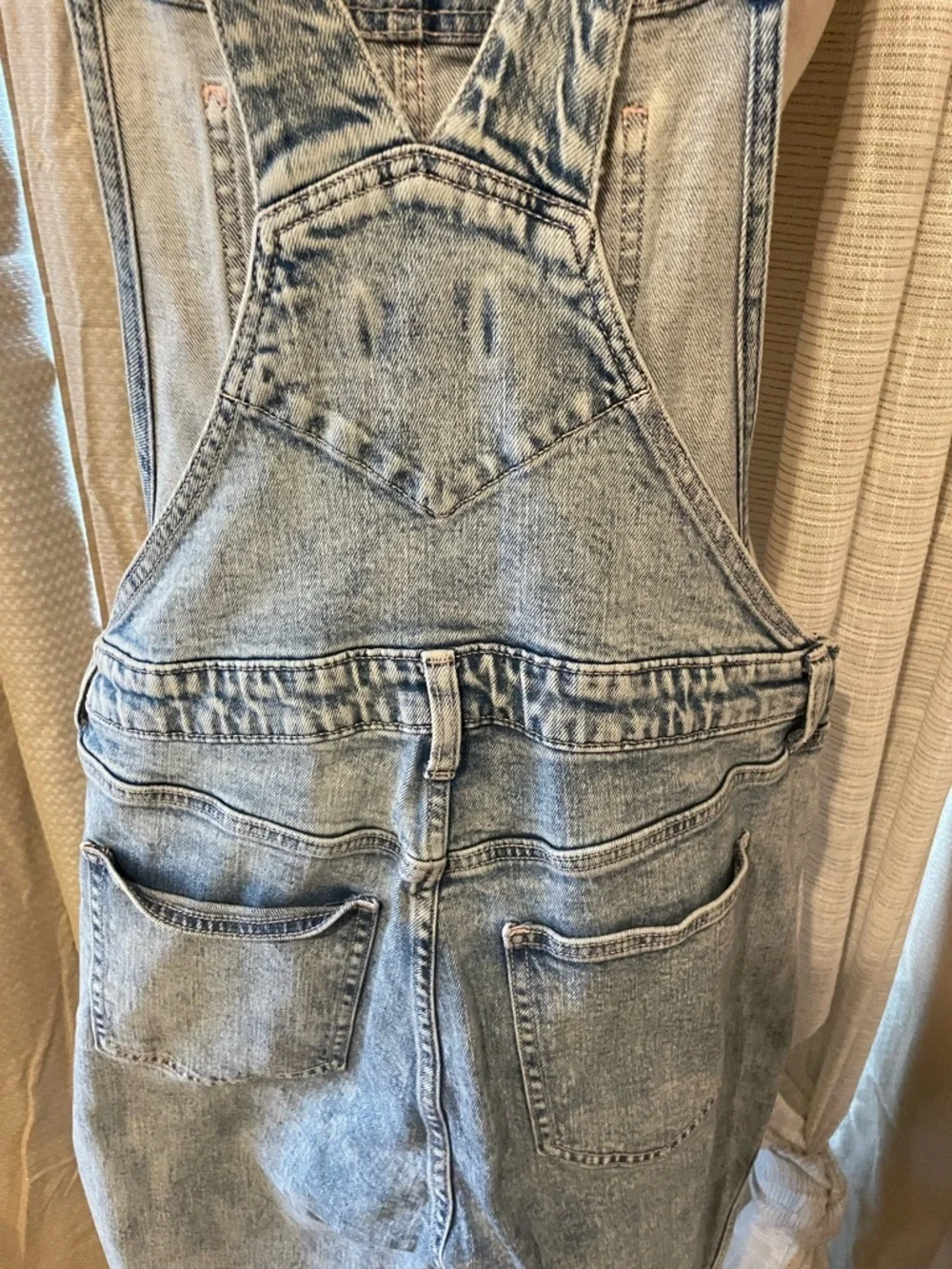 Old Navy stonewashed Light Blue Denim Overalls women’s size 14